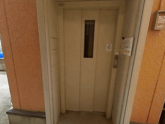ひかり花園館／エレベーター