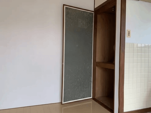 ひかり花園館／押入れ